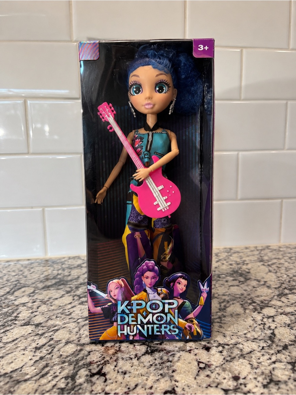 KPOP Demon Hunters Zoey Doll w/ Guitar – New in Box